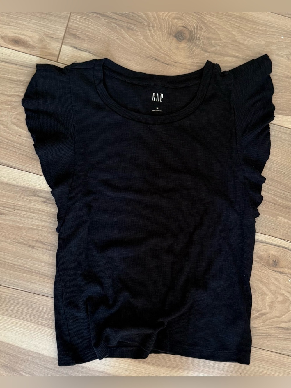 GAP Black Ruffle Sleeve Short-Sleeve Tee